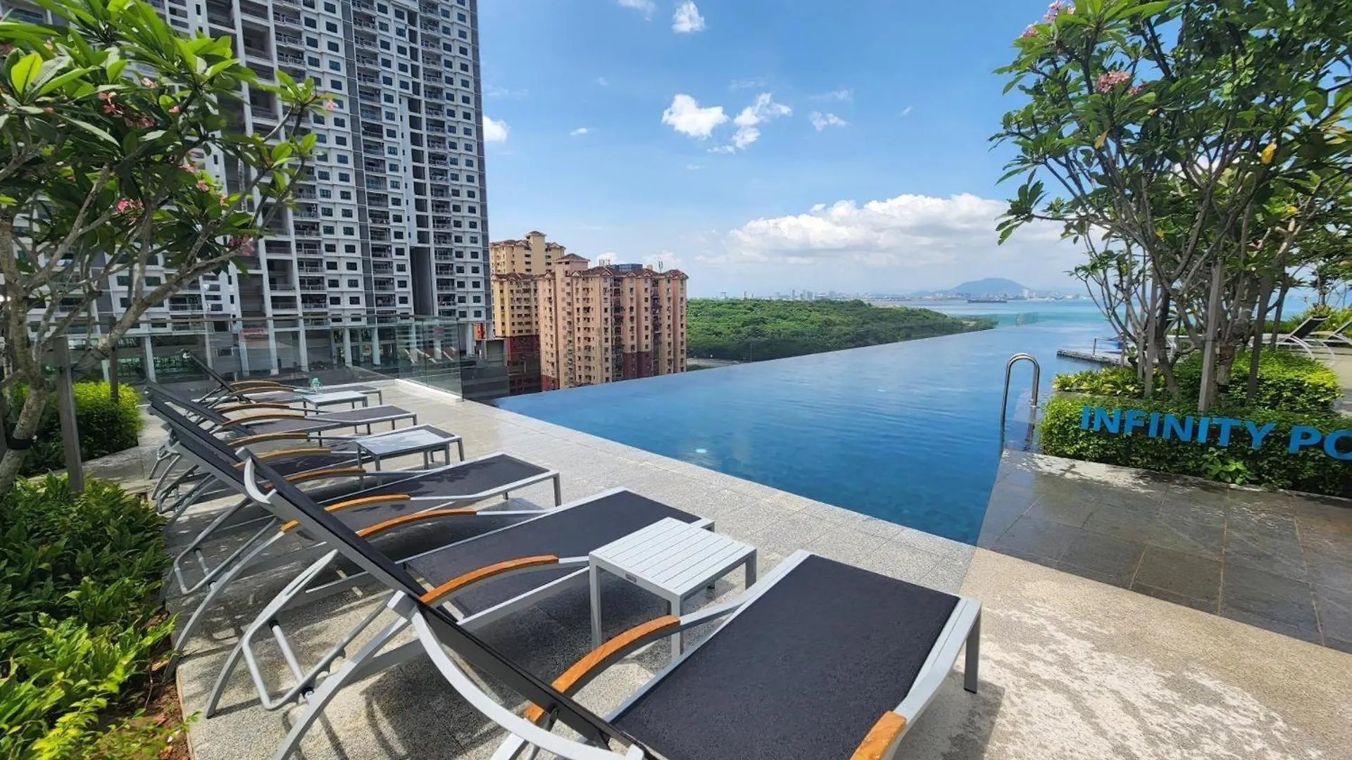 Urban Suites Nest 2Br New Unit 2 Free Carpark High Floor Nice View Unit جورج تاون ماليزيا